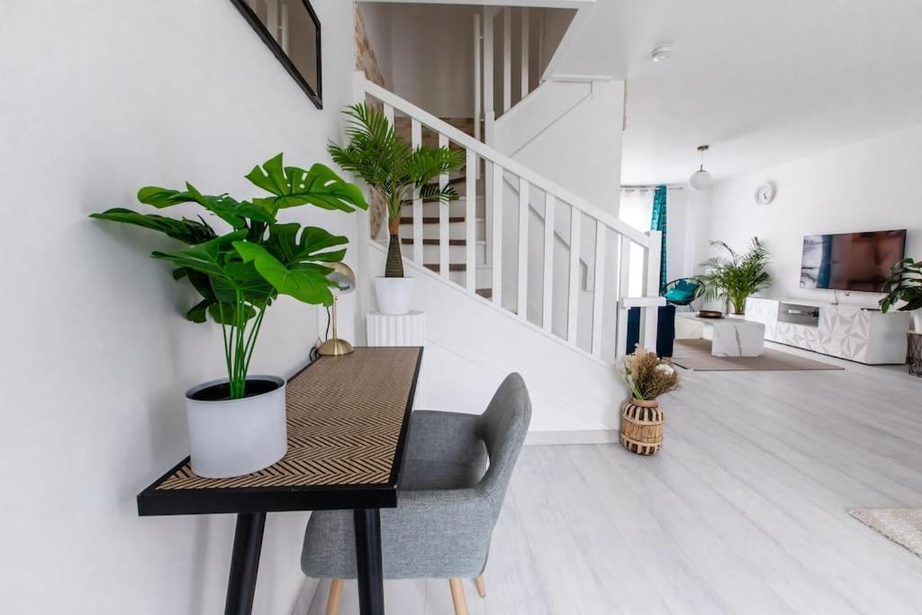 Apartament Forest Chic : Maison San Marina Parmain Zewnętrze zdjęcie
