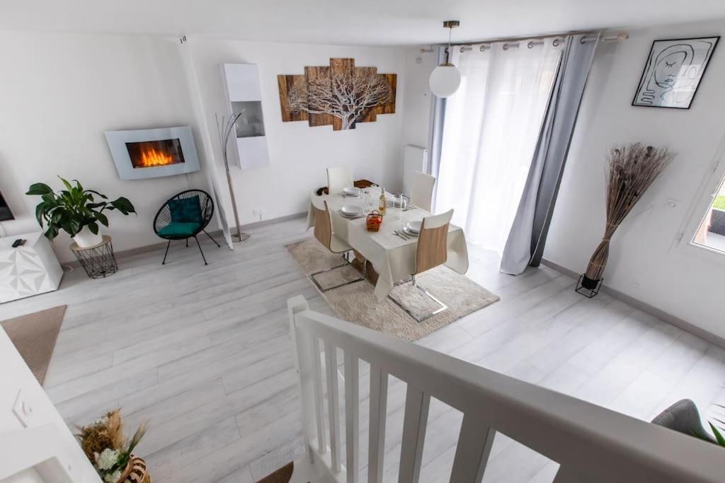 Apartament Forest Chic : Maison San Marina Parmain Zewnętrze zdjęcie
