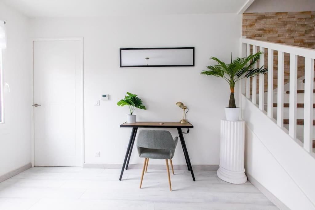 Apartament Forest Chic : Maison San Marina Parmain Zewnętrze zdjęcie